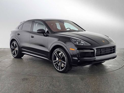 Used 2022 Porsche Cayenne Turbo AWD/4WD image 7