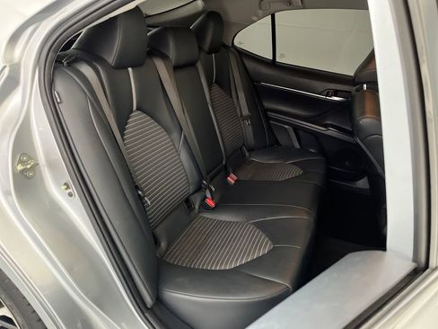 Used 2020 Toyota Camry SE FWD image 20