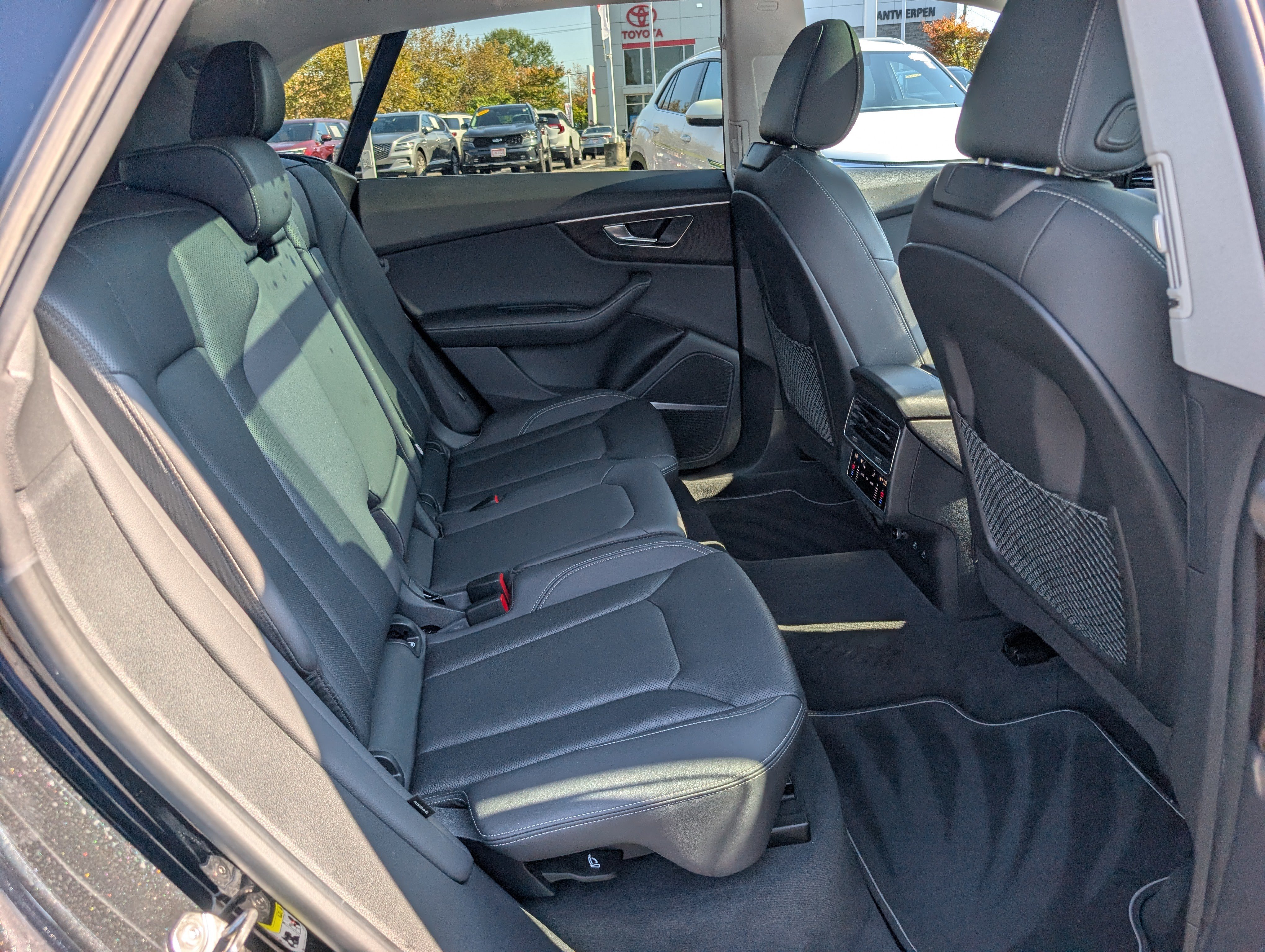 Used 2023 Audi Q8 Premium Plus w/ Premium Plus Package AWD/4WD image 12