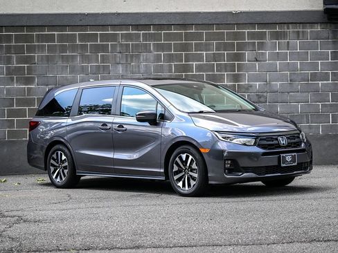 Used 2026 Honda Odyssey EX-L image 2