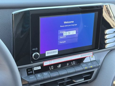 New 2026 Toyota Camry Hybrid FWD image 14
