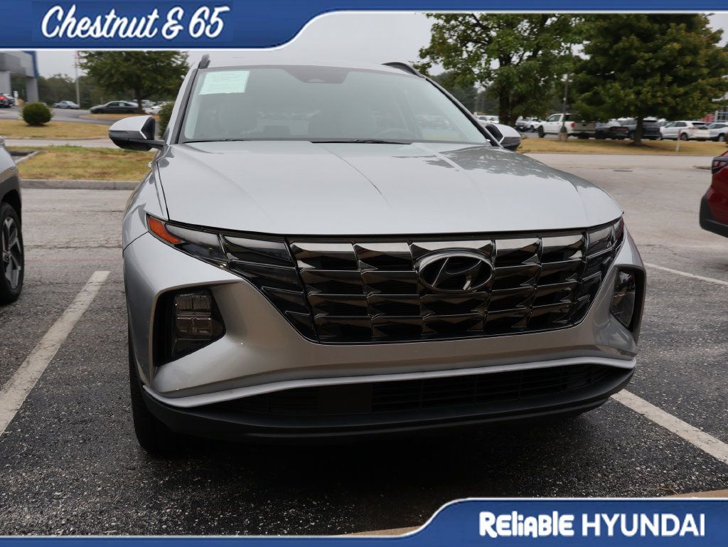 Used 2022 Hyundai Tucson SEL w/ Convenience + Premium Package FWD image 4