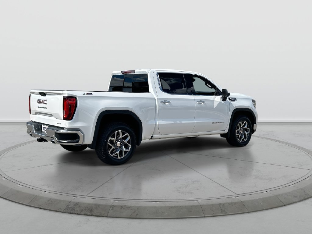 Used 2023 GMC Sierra 1500 SLT w/ SLT Premium Package AWD/4WD image 8
