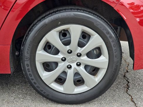 Used 2024 Toyota Corolla LE FWD image 32