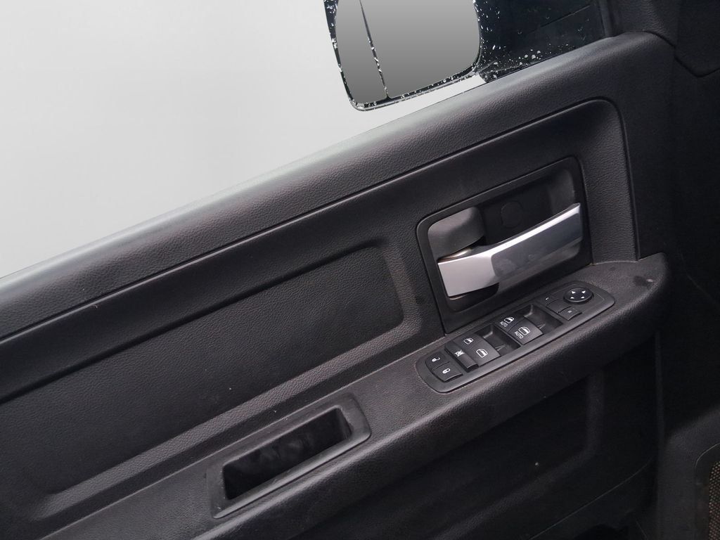 Used 2019 RAM 2500 Tradesman AWD/4WD image 9