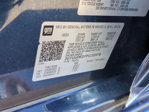 Used 2023 GMC Sierra 1500 SLT w/ SLT Premium Package AWD/4WD image 32