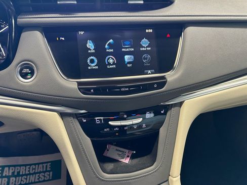 Used 2017 Cadillac XT5 Luxury w/ LPO, Wheel Lock Package AWD/4WD image 19
