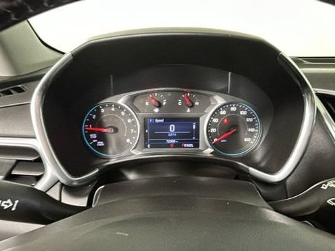 Used 2019 Chevrolet Equinox LT FWD image 17