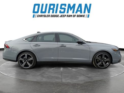 Used 2025 Honda Accord Sport image 7