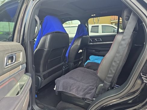 Used 2018 Ford Explorer Sport w/ Equipment Group 401A AWD/4WD image 4