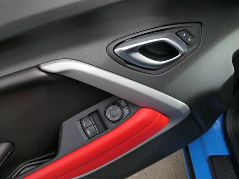 Used 2022 Chevrolet Camaro SS image 11