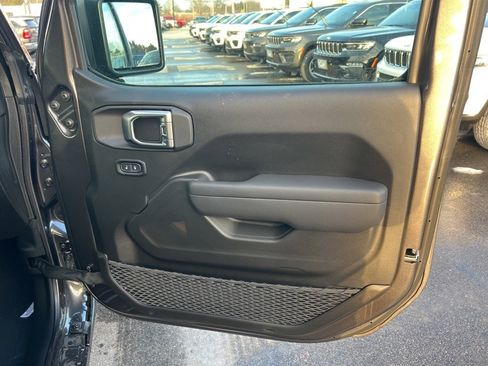 New 2026 Jeep Gladiator Sport image 10