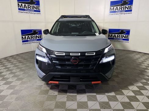 Used 2025 Nissan Rogue SV AWD/4WD image 15