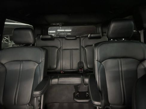 Used 2025 Jeep Wagoneer Series II image 24