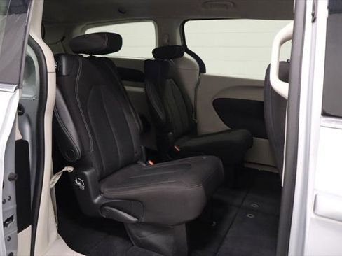 Certified 2023 Chrysler Voyager LX FWD image 18
