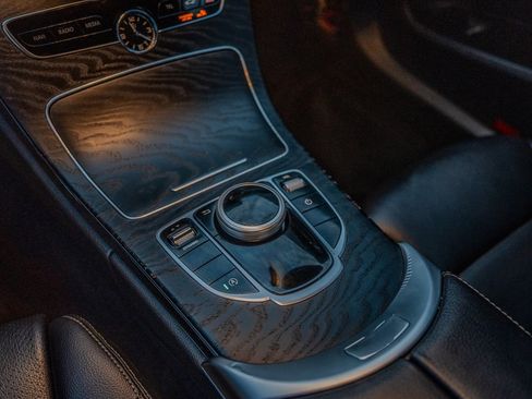 Used 2019 Mercedes-Benz C 300 Sedan w/ Premium Package image 22