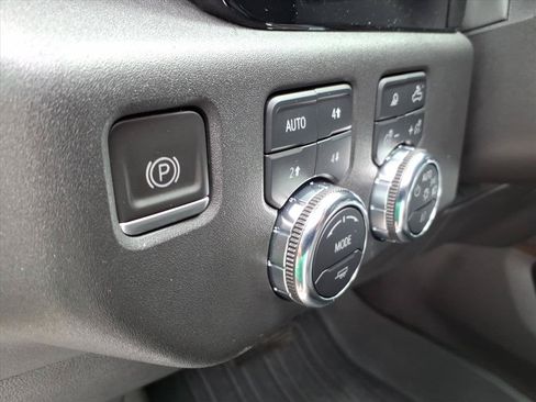 Used 2023 GMC Sierra 1500 SLT w/ SLT Premium Plus Package AWD/4WD image 23