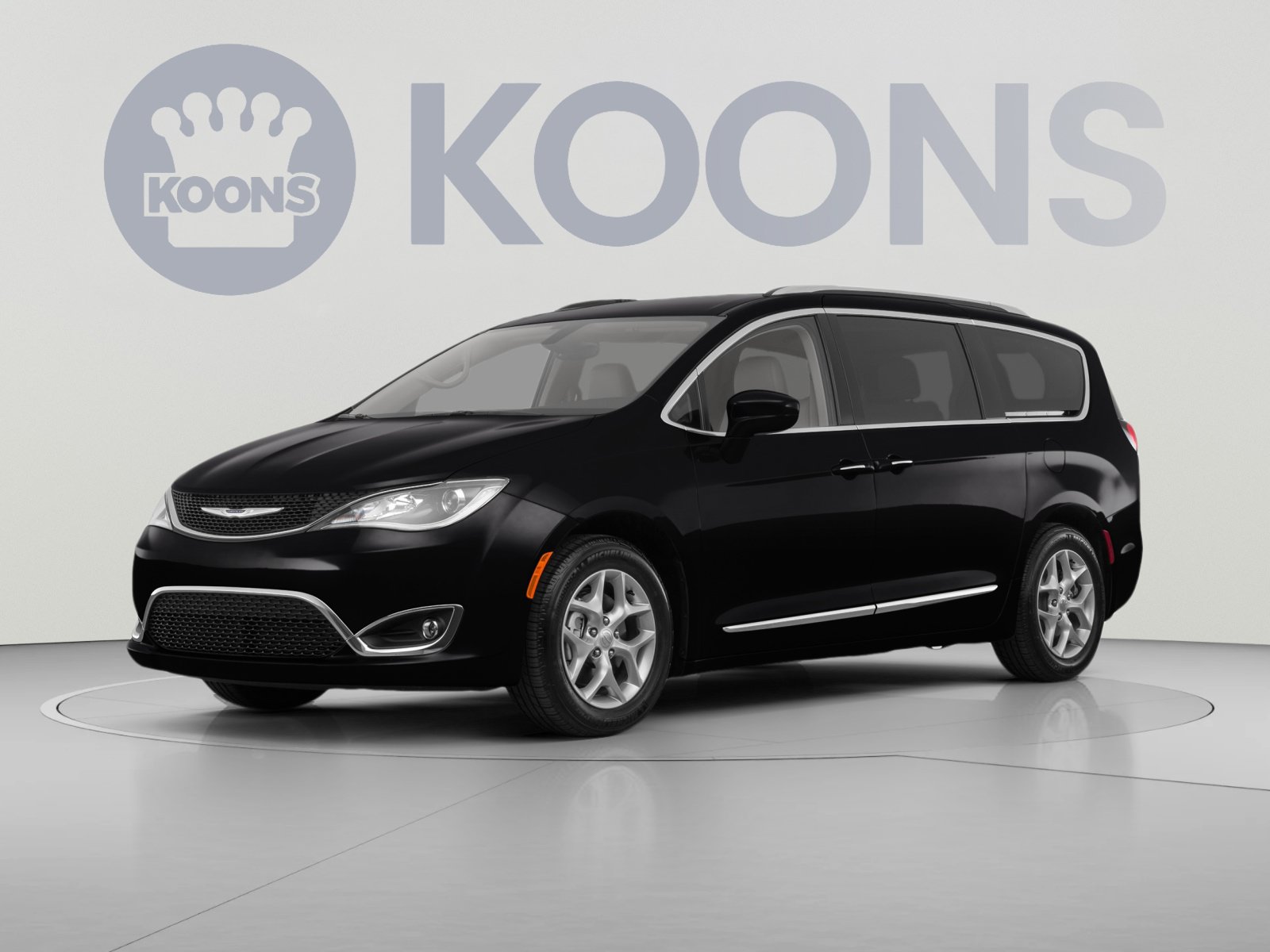 Used 2019 Chrysler Pacifica Touring-L FWD image 1