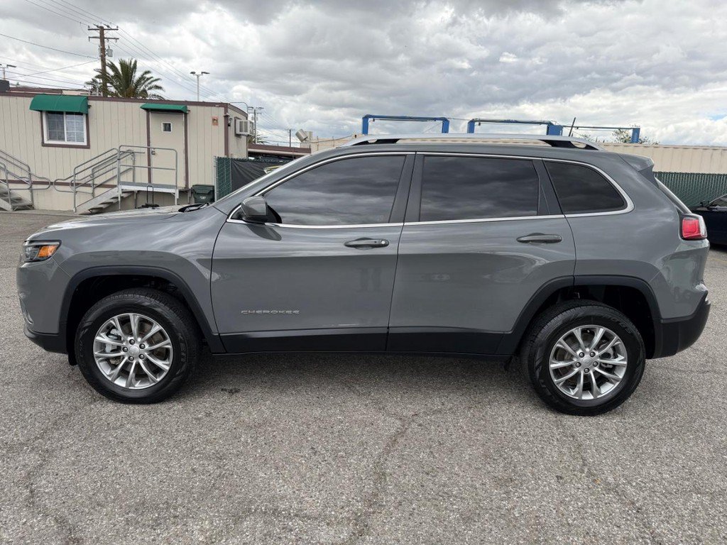 Used 2021 Jeep Cherokee Latitude Lux w/ Trailer Tow Group AWD/4WD image 10