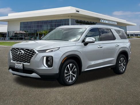 Used 2022 Hyundai Palisade SEL FWD image 4