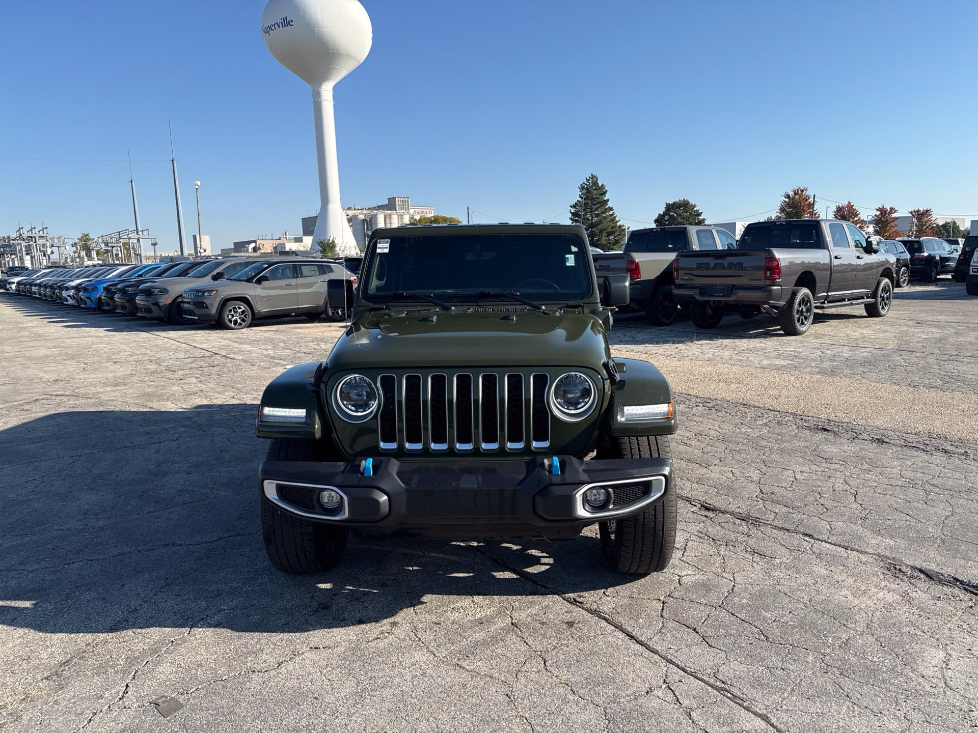 Used 2023 Jeep Wrangler Unlimited Sahara w/ Cold Weather Group AWD/4WD image 2