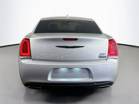 Used 2021 Chrysler 300 Touring w/ Sport Appearance Package RWD image 22