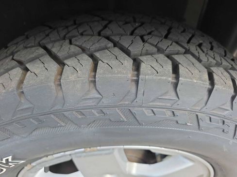 Used 2004 Honda Element EX image 13