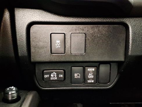 Used 2021 Toyota Tacoma TRD Off-Road w/ Technology Package RWD image 22