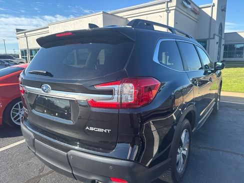 Used 2024 Subaru Ascent Premium w/ Convenience Package AWD/4WD image 4