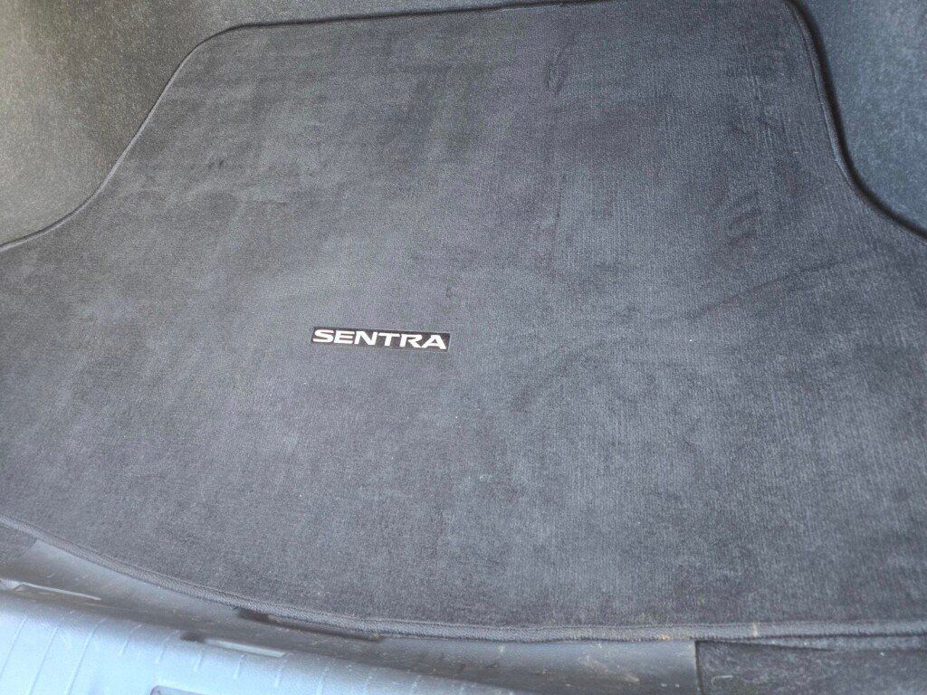 Used 2024 Nissan Sentra SV FWD image 18