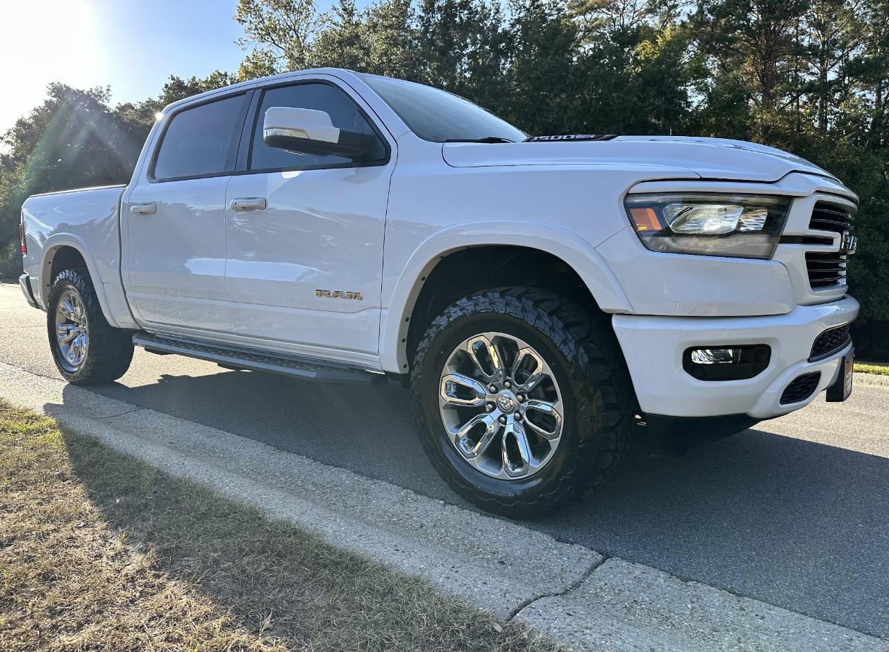 Used 2022 RAM 1500 Laramie w/ Sport Appearance Package AWD/4WD image 3