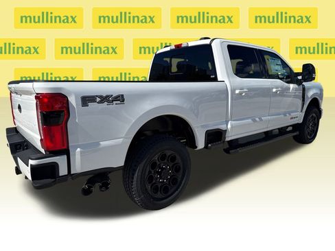 New 2026 Ford F250 Lariat w/ Black Appearance Package image 17
