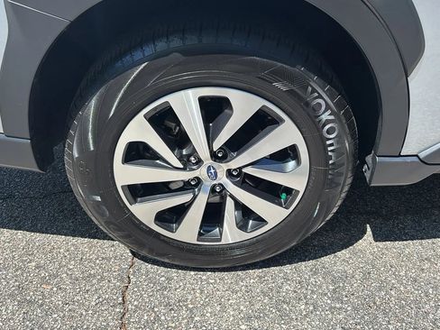 Used 2023 Subaru Outback Premium image 25