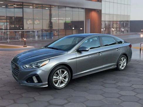 Used 2019 Hyundai Sonata SEL image 1