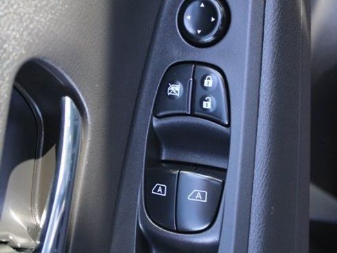 Used 2023 Nissan Kicks SV w/ Interior Electronics Package image 8