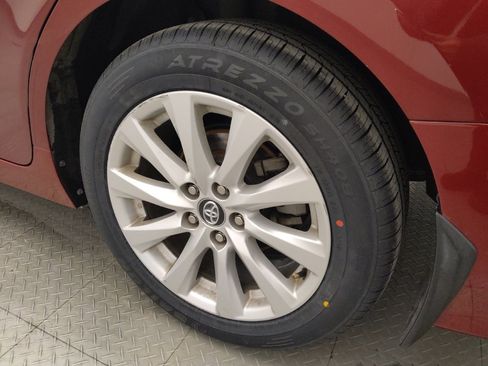 Used 2020 Toyota Camry LE image 31