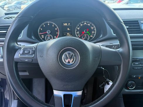 Used 2014 Volkswagen Passat 1.8T Wolfsburg Edition image 20