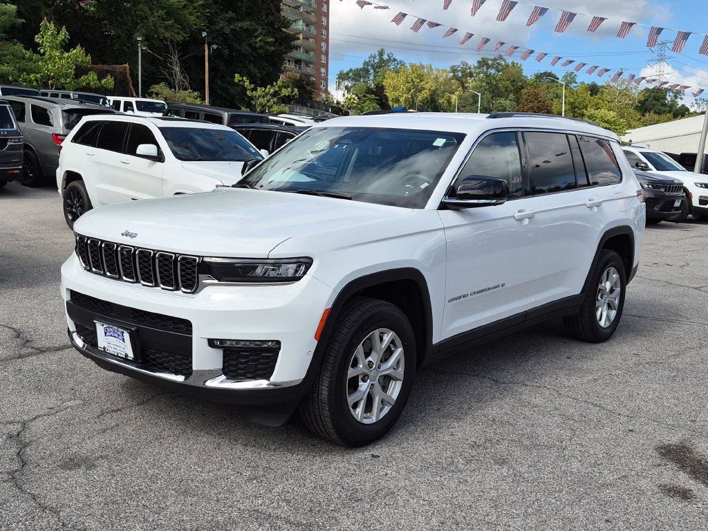 Used 2023 Jeep Grand Cherokee L Limited w/ Luxury Tech Group II AWD/4WD image 1