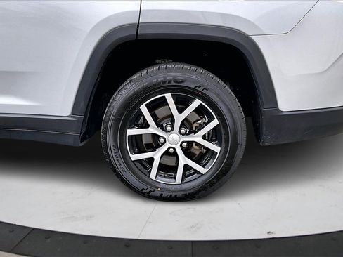 Certified 2024 Jeep Grand Cherokee L Limited w/ Luxury Tech Group II image 37