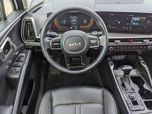Certified 2025 Kia Sorento S image 15