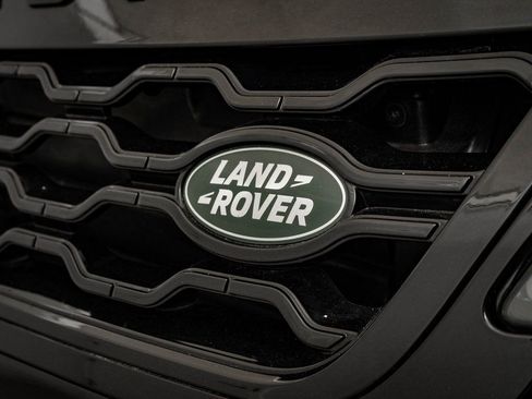 Used 2023 Land Rover Range Rover Evoque R-Dynamic S image 3