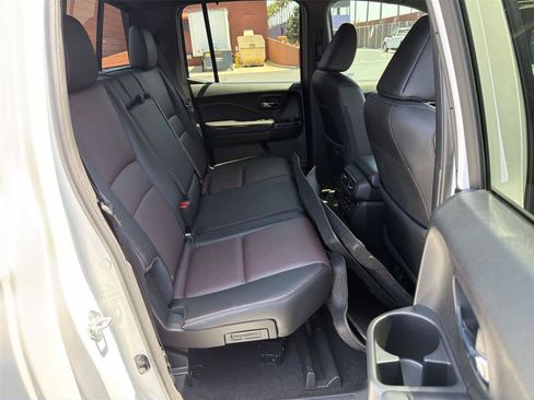 Used 2024 Honda Ridgeline Black Edition image 14