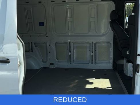 Used 2025 Mercedes-Benz Sprinter 2500 image 32