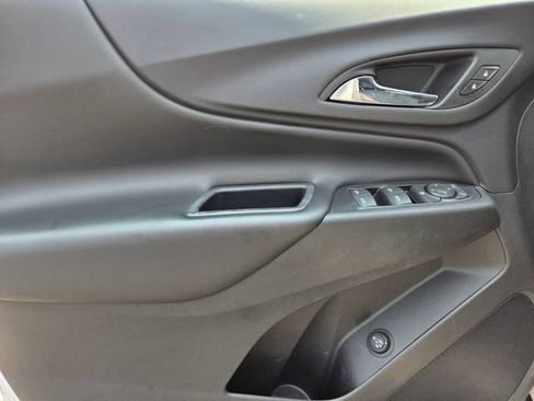 Used 2019 Chevrolet Equinox LT FWD image 18