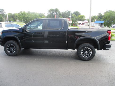 New 2026 Chevrolet Silverado 1500 ZR2 image 7