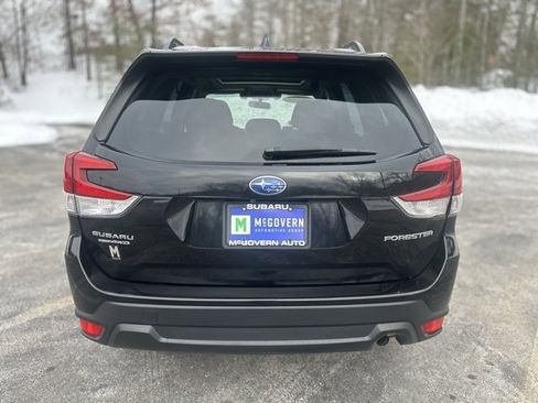 Used 2021 Subaru Forester Premium image 7
