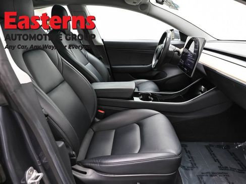 Used 2019 Tesla Model 3 Standard Range image 21