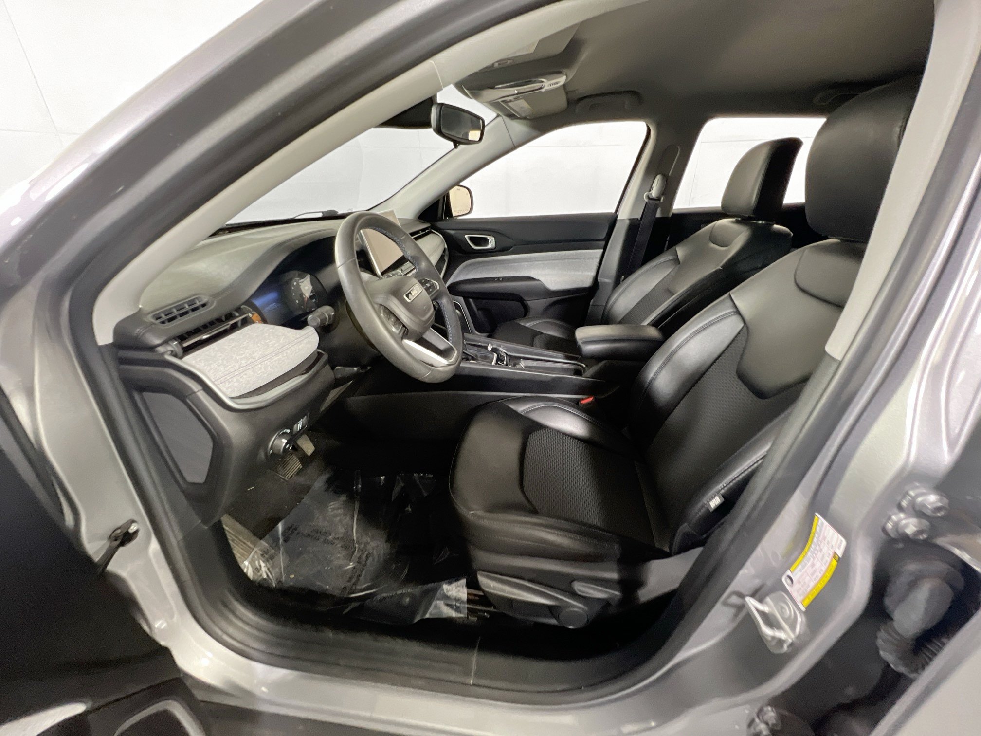 Used 2022 Jeep Compass Latitude AWD/4WD image 19