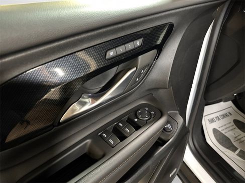 Used 2022 GMC Terrain AT4 w/ Infotainment Package II image 14