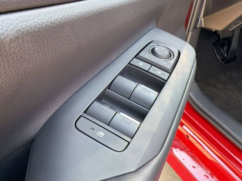 New 2026 Toyota Prius Plug-In Hybrid FWD image 29
